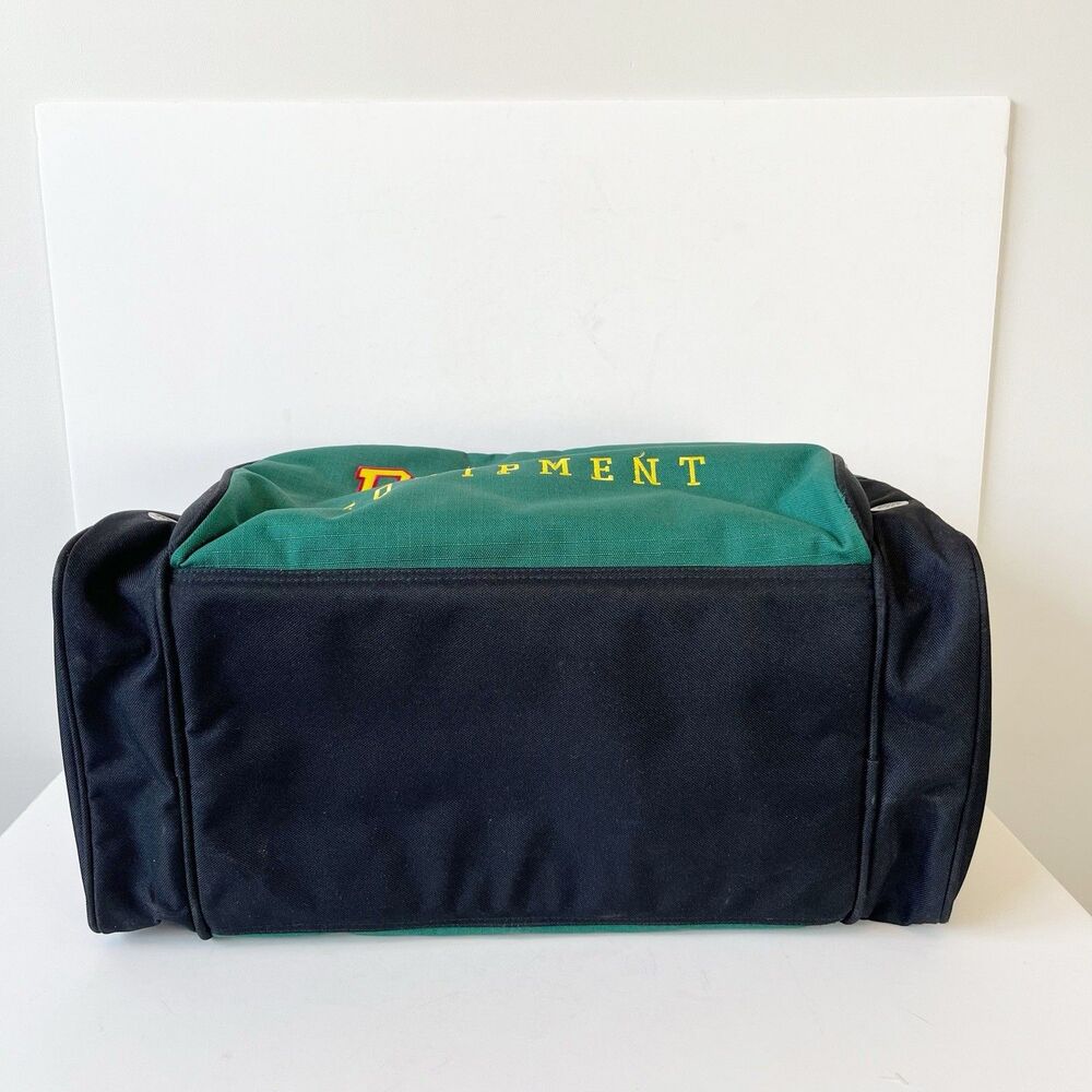 Vintage 90's Bum Equipment XXL Duffle Gym Travel Bag Embroidered B.U.M. Green - Picture 3 of 8